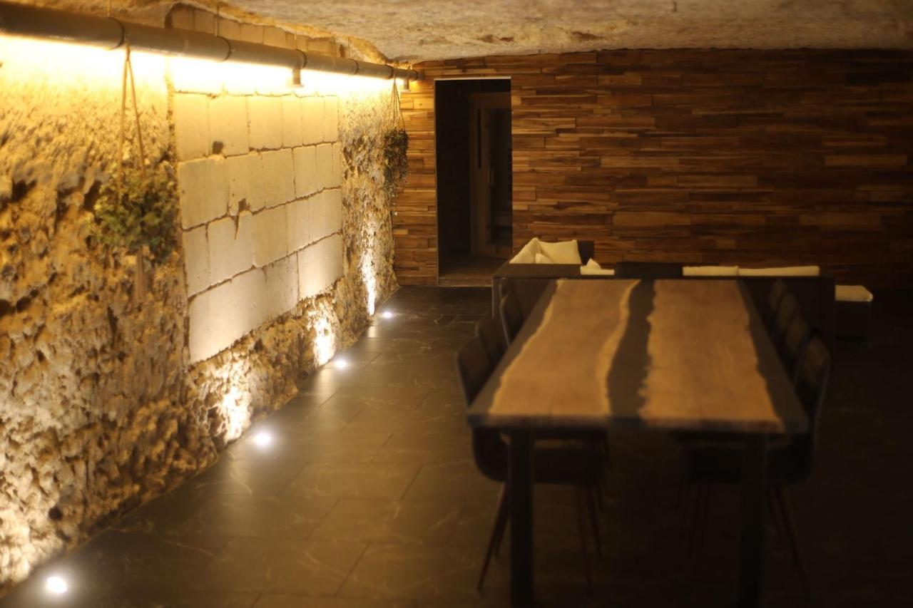 La Montrieuse, Chambre Individuelle Avec Sauna Et Baignoire Spa Naveil Buitenkant foto